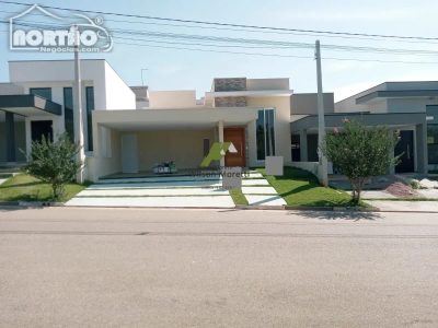 Casa, 5 quartos, 168 m² - Foto 1