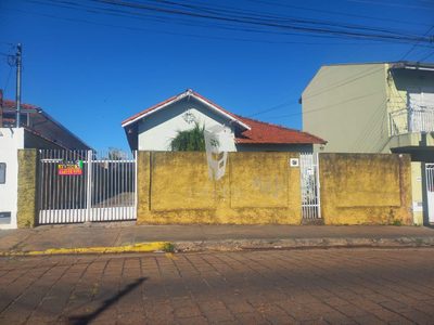 Casa, 3 quartos, 295 m² - Foto 1