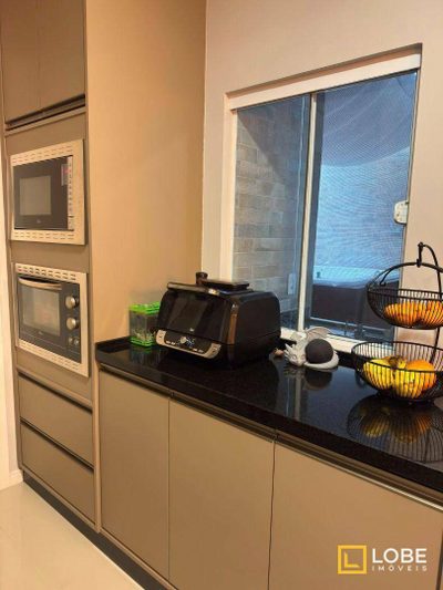 Sobrado, 3 quartos, 182 m² - Foto 2