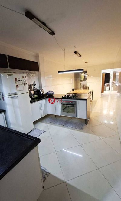 Sobrado, 3 quartos, 212 m² - Foto 5