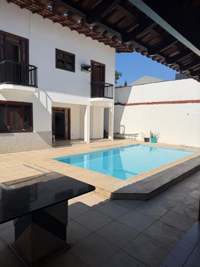 Casa, 4 quartos, 335 m² - Foto 2