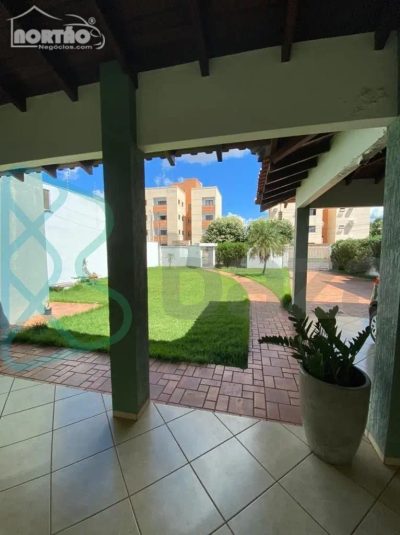 Casa, 4 quartos, 212 m² - Foto 1
