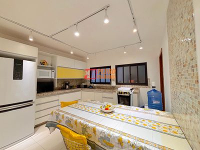 Sobrado, 2 quartos, 215 m² - Foto 1