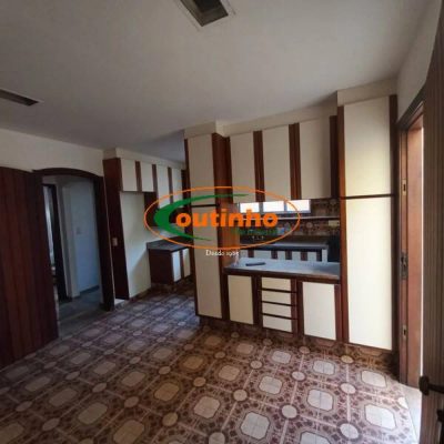 Casa, 4 quartos, 242 m² - Foto 2
