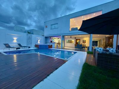 Sobrado, 3 quartos, 317 m² - Foto 2