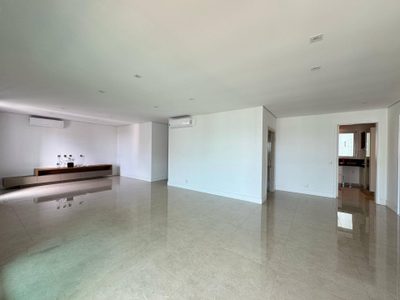 Apartamento, 3 quartos, 234 m² - Foto 1