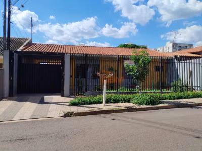Casa, 2 quartos, 250 m² - Foto 1