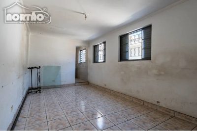 Casa, 3 quartos, 190 m² - Foto 2