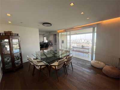 Apartamento, 3 quartos, 141 m² - Foto 1