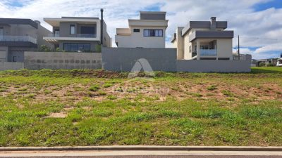 Terreno, 303 m² - Foto 1
