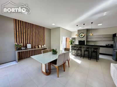 Casa, 2 quartos, 199 m² - Foto 2