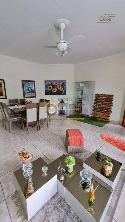 Casa, 4 quartos, 270 m² - Foto 4