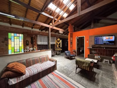 Sítio, 3 quartos, 300 m² - Foto 1