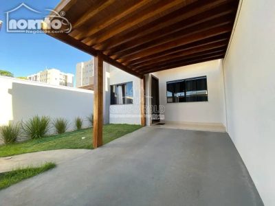 Casa, 3 quartos, 102 m² - Foto 1