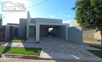 Casa, 4 quartos, 225 m² - Foto 1