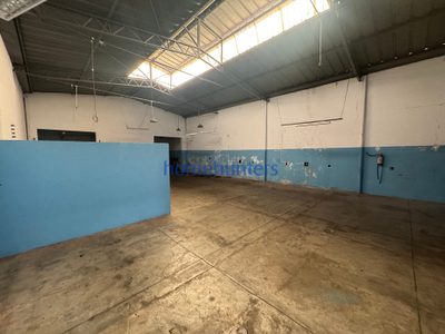 Depósito-Galpão, 235 m² - Foto 3