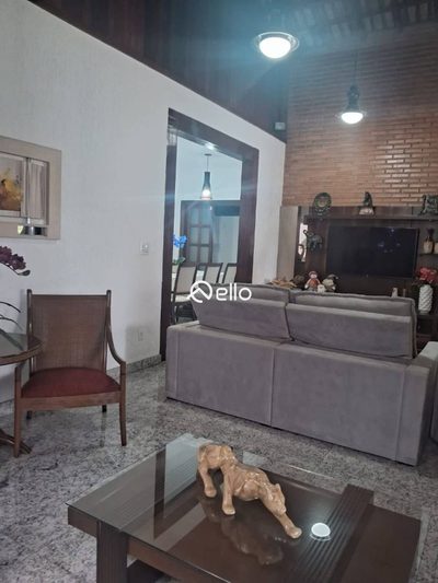 Casa, 3 quartos, 223 m² - Foto 3