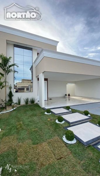 Casa, 3 quartos, 178 m² - Foto 1
