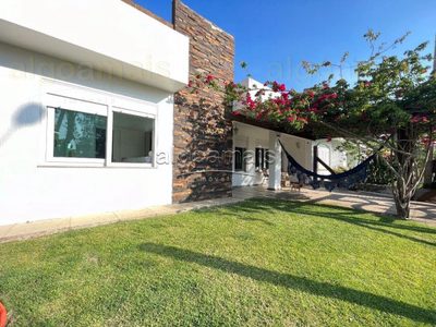 Casa, 4 quartos, 160 m² - Foto 1