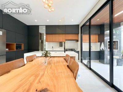 Casa, 3 quartos, 122 m² - Foto 1