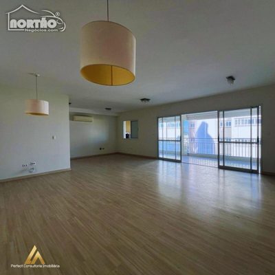 Casa, 4 quartos, 176 m² - Foto 1