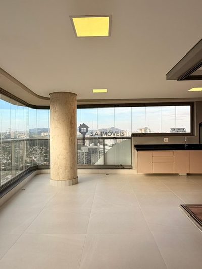 Apartamento, 3 quartos, 244 m² - Foto 1