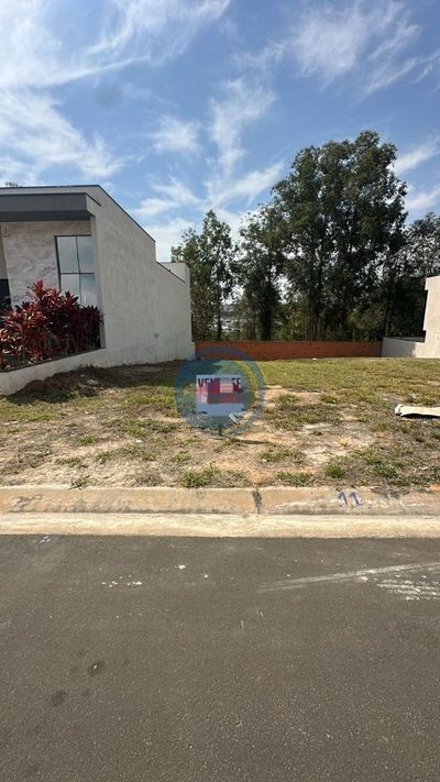 Terreno, 300 m² - Foto 1