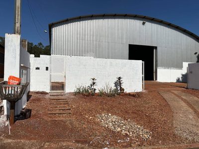 Sala-Conjunto, 1300 m² - Foto 1