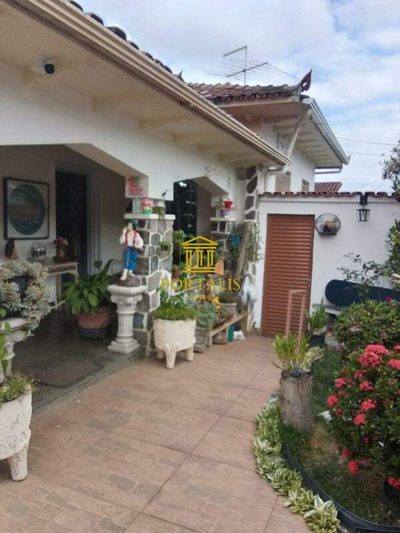 Casa, 3 quartos, 132 m² - Foto 2