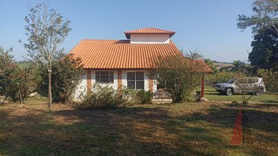 Sítio, 3 quartos, 215 m² - Foto 1
