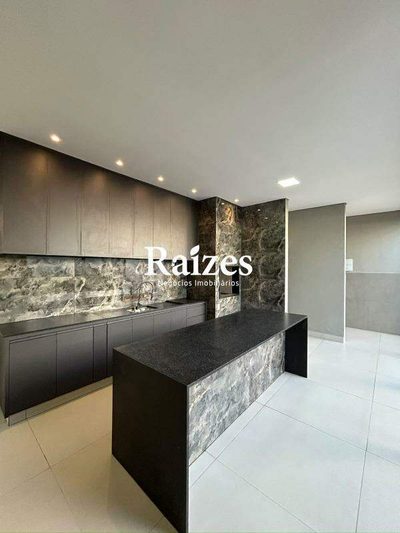 Casa, 3 quartos, 180 m² - Foto 1