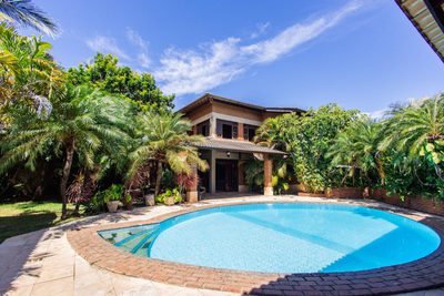 Casa, 5 quartos, 250 m² - Foto 1