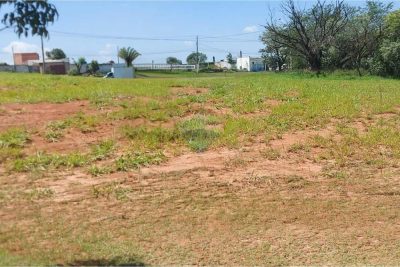 Loteamento e Condomínio, 250 m² - Foto 1