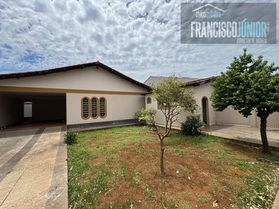 Casa, 3 quartos, 450 m² - Foto 1