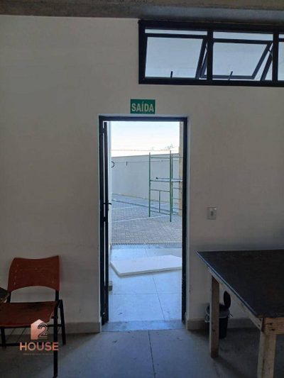 Depósito-Galpão, 810 m² - Foto 2
