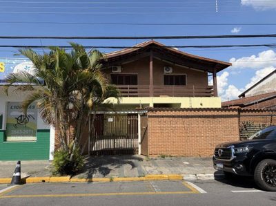 Casa, 4 quartos, 340 m² - Foto 2