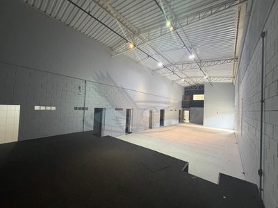 Loja-Salão, 547 m² - Foto 2