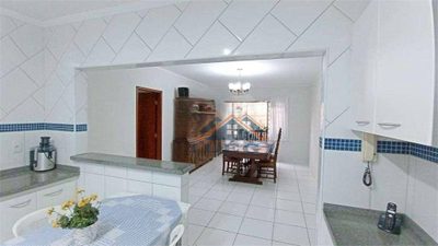 Casa, 5 quartos, 330 m² - Foto 1