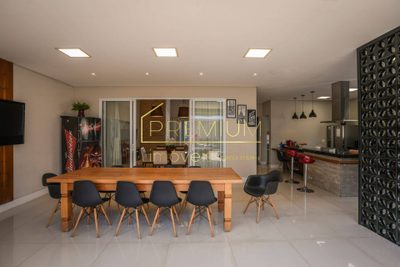 Casa, 3 quartos, 353 m² - Foto 3