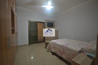 Casa, 3 quartos, 241 m² - Foto 2