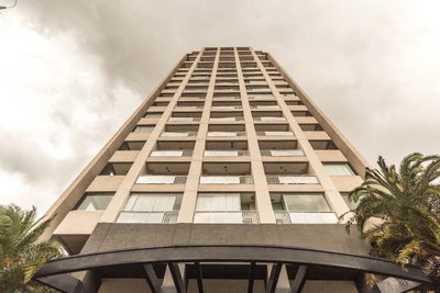 Prédio Inteiro - Foto 1