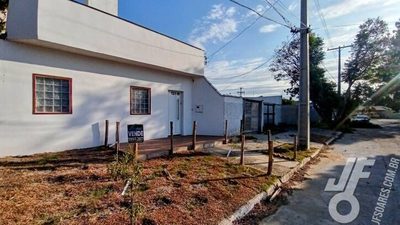 Casa, 7 quartos, 345 m² - Foto 1