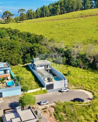 Casa, 3 quartos, 234 m² - Foto 2