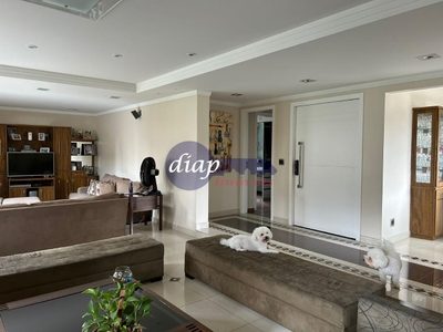 Apartamento, 3 quartos, 186 m² - Foto 1