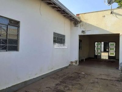 Casa, 3 quartos, 191 m² - Foto 1
