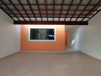 Casa, 4 quartos, 194 m² - Foto 2