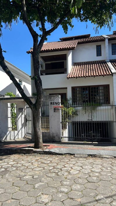 Casa, 3 quartos, 427 m² - Foto 1
