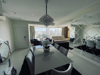 Cobertura, 3 quartos, 220 m² - Foto 2