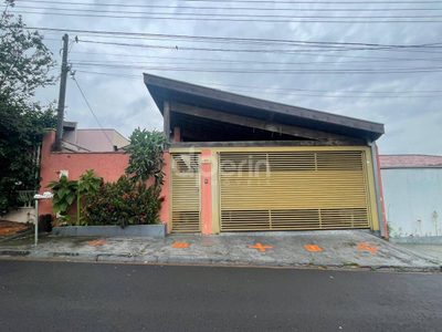 Casa, 3 quartos, 180 m² - Foto 1
