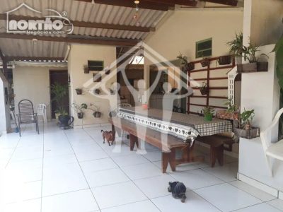 Casa, 4 quartos, 185 m² - Foto 1